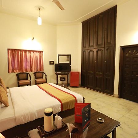 Oyo 8844 Meadows Inn Chinhat Exterior foto
